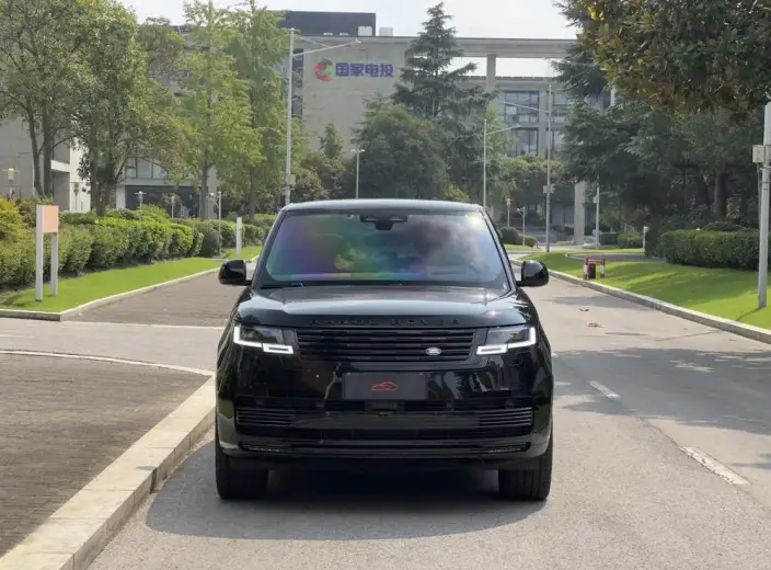 Range Rover 2023 Model 4.4 V8 530PS First Edition Edition – фото 2