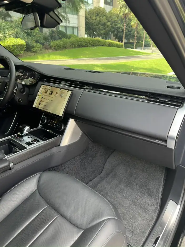 Range Rover 2023 Model 4.4 V8 530PS First Edition Edition – фото 10