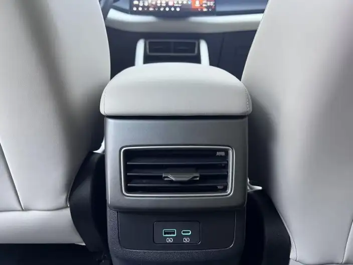 Yuan UP 2025 Model Smart Driving Edition 401KM Vitality Edition – фото 9