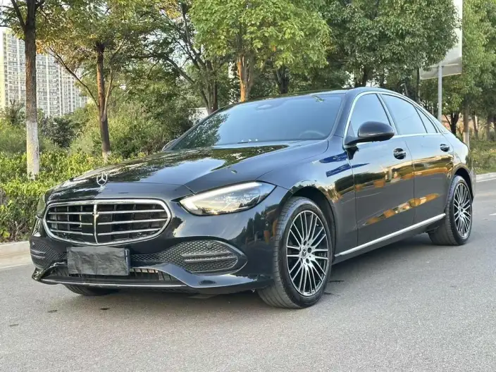 Mercedes-Benz C-Class 2023 Model C 260 L – фото 1