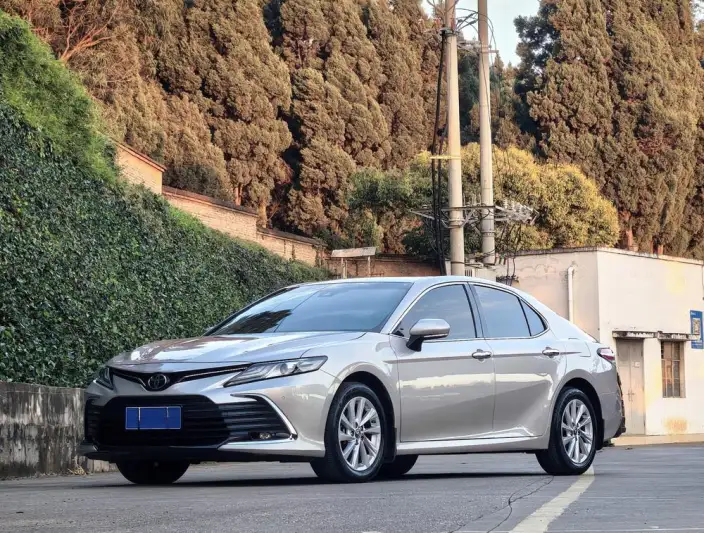 Toyota Camry 2021 Model 2.0G Deluxe Edition – фото 1