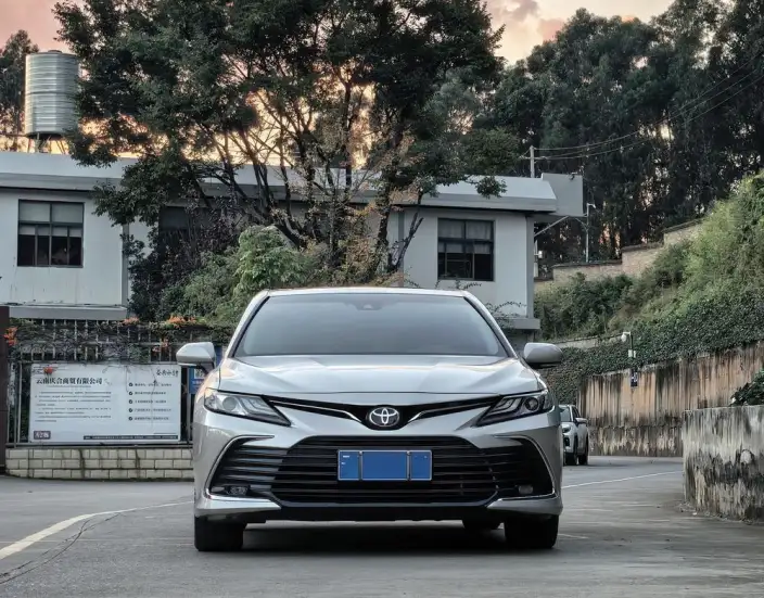 Toyota Camry 2021 Model 2.0G Deluxe Edition – фото 2