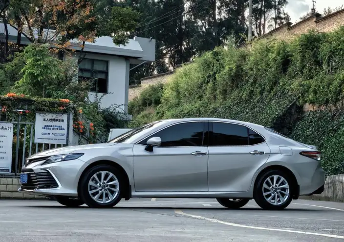 Toyota Camry 2021 Model 2.0G Deluxe Edition – фото 4
