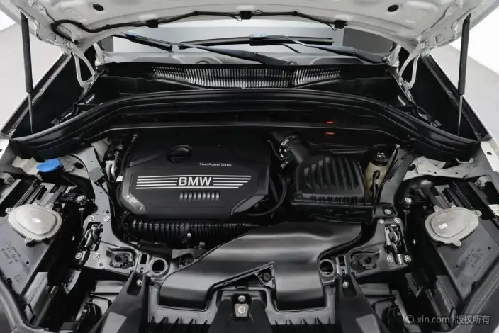 BMW X1 2022 Model sDrive25Li Leading Model – фото 5