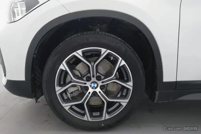 BMW X1 2022 Model sDrive25Li Leading Model – фото 9