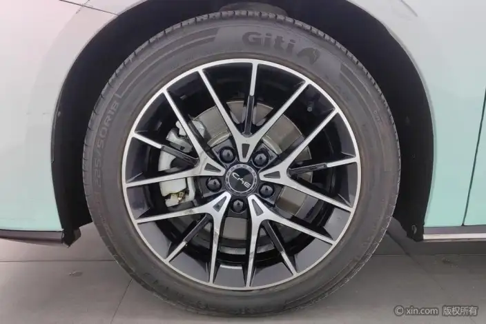 BYD Seal DM 2024 Model Honor Edition DM-i 1.5L 121KM Luxury Model – фото 9