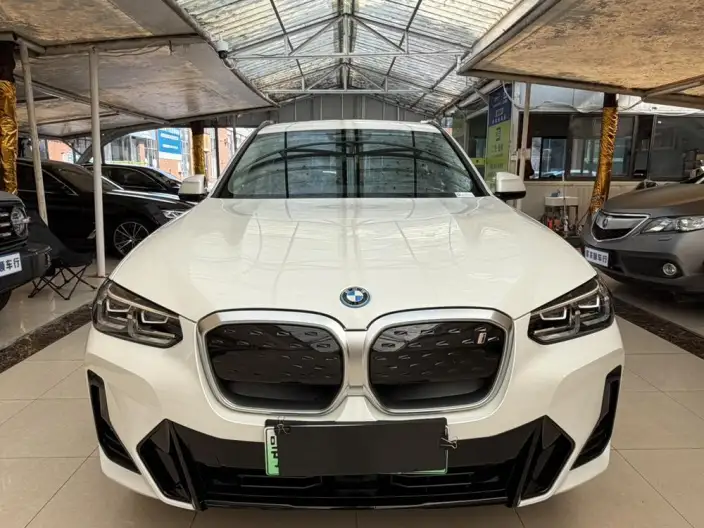 BMW iX3 2023 Model Leading Model – фото 2