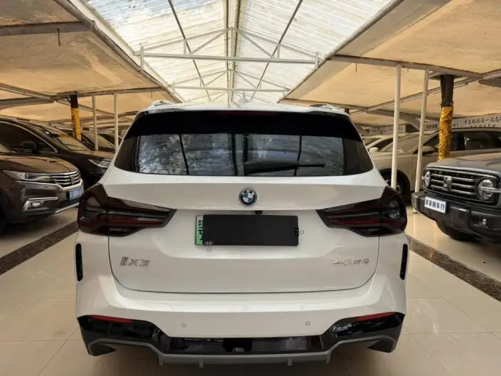 BMW iX3 2023 Model Leading Model – фото 5