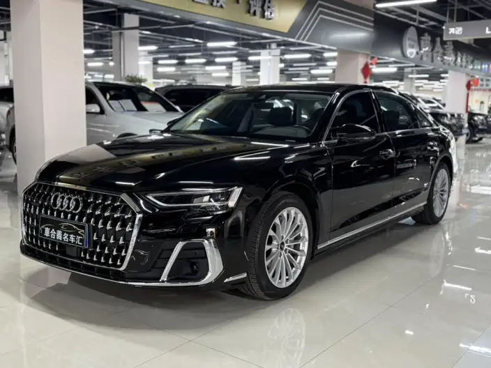 Audi A8 2024 Model A8L 45 TFSI quattro Luxury Model – фото 1