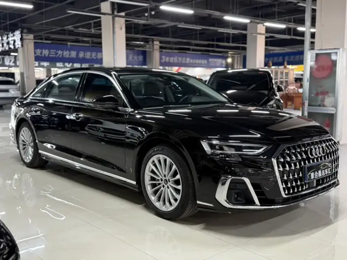 Audi A8 2024 Model A8L 45 TFSI quattro Luxury Model – фото 3