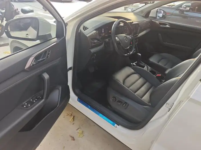 Volkswagen Tharu 2022 Model 280TSI 2WD Deluxe Edition – фото 8