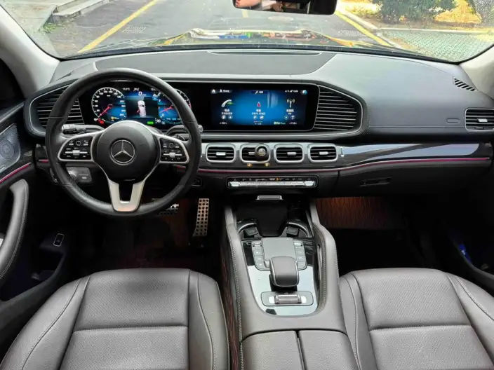 Mercedes-Benz GLS 2023 Model GLS 450 4MATIC Fashion Model – фото 8