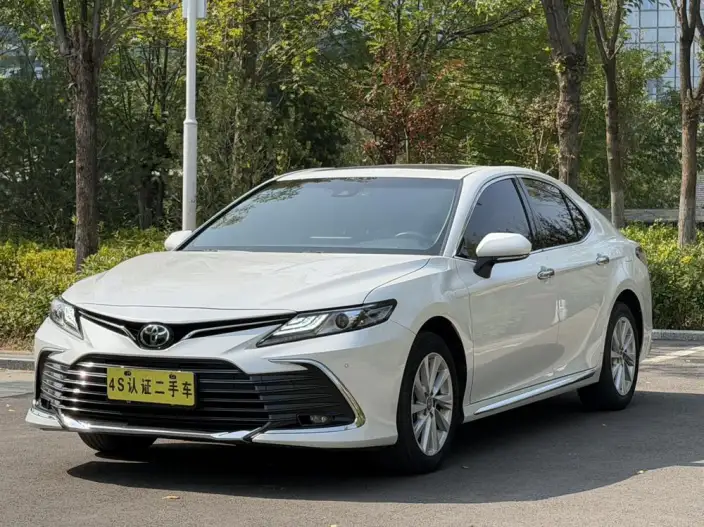 Toyota Camry 2023 Model 2.0G Deluxe Edition – фото 1