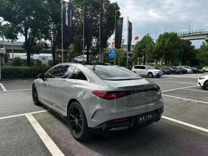 Mercedes-Benz EQE 2022 Model EQE 350 Pioneer Edition – фото 5
