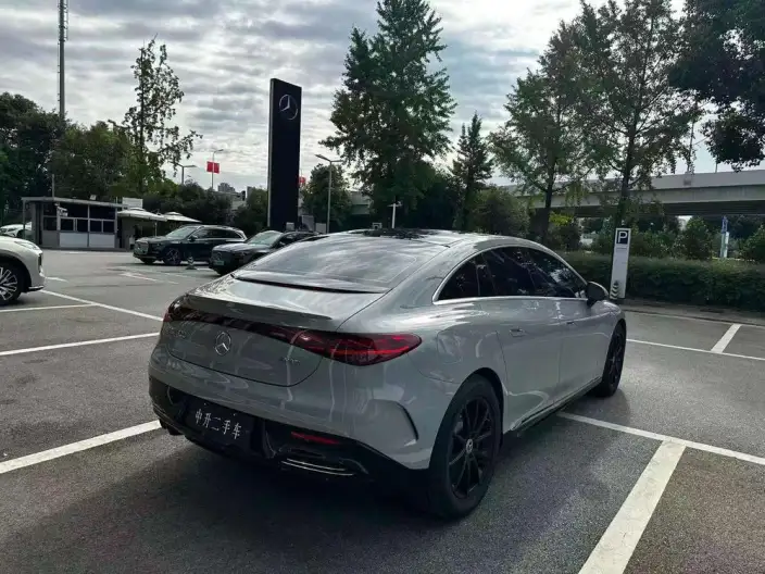 Mercedes-Benz EQE 2022 Model EQE 350 Pioneer Edition – фото 7