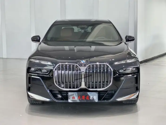 BMW 7 Series 2023 Model Facelift 740Li Exclusive Model M Sports Set – фото 2