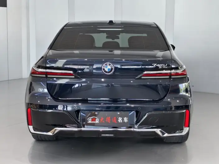 BMW 7 Series 2023 Model Facelift 740Li Exclusive Model M Sports Set – фото 3