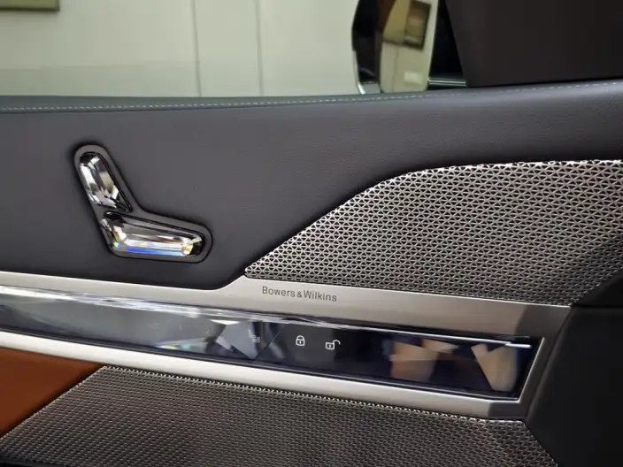 BMW 7 Series 2023 Model Facelift 740Li Exclusive Model M Sports Set – фото 7