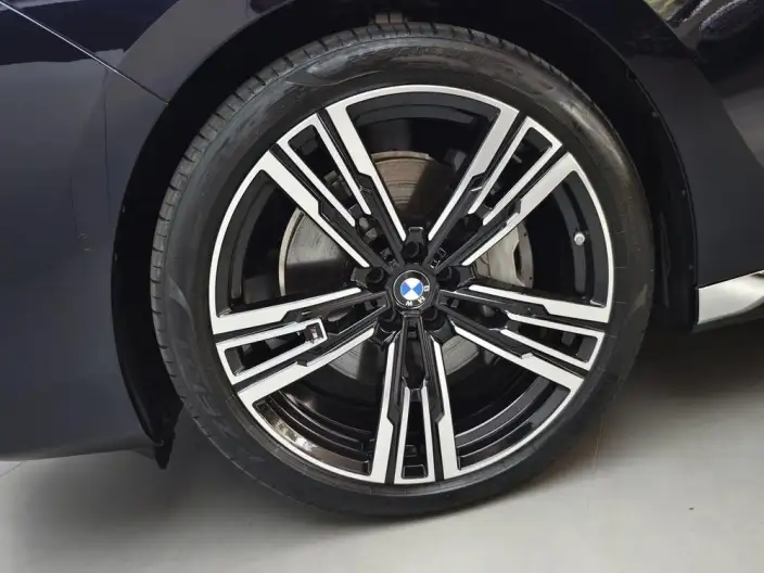 BMW 7 Series 2023 Model Facelift 740Li Exclusive Model M Sports Set – фото 10