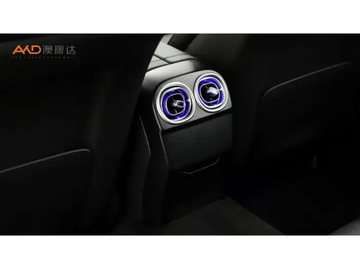 Mercedes-Benz C-Class 2026 Model C 260 L Sports sedan – фото 5