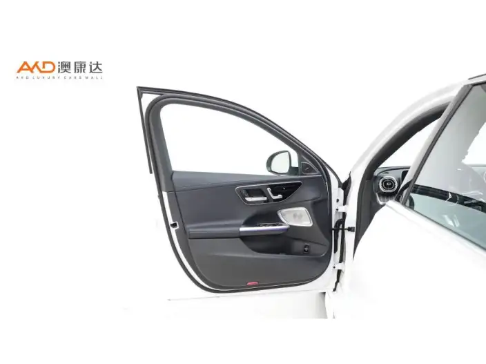Mercedes-Benz C-Class 2026 Model C 260 L Sports sedan – фото 9