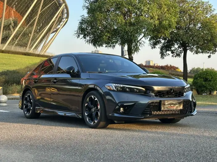 Honda Civic 2022 Model 240TURBO CVT Combustion Edition – фото 3