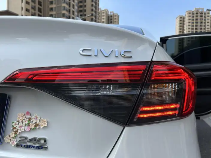 Honda Civic 2023 Model 240TURBO CVT Momentum Edition – фото 8