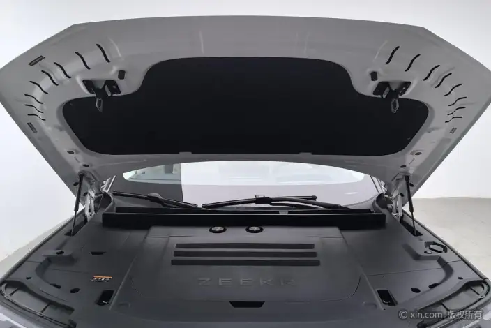 ZEEKR 9X 2025 Model Ultra Edition 70kWh VI seat – фото 5