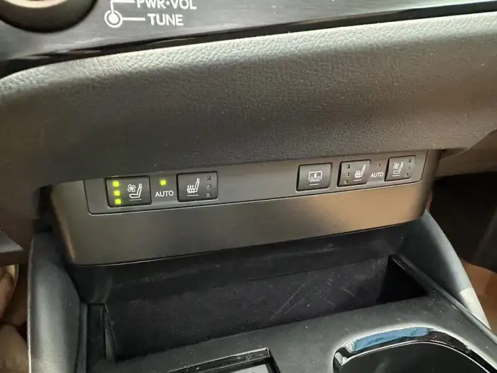 Lexus ES 2022 Model 200 Deluxe Edition – фото 6