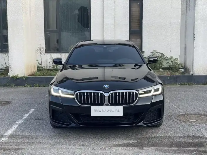 BMW 5 Series 2023 Model 530Li Leading Model M Sports Set – фото 2