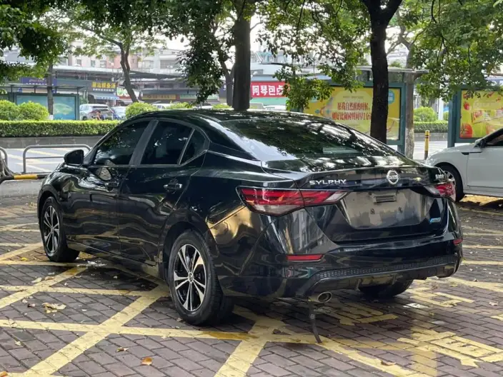 Nissan Sylphy 2021 Model 1.6L XL CVT Yuexiang Edition – фото 4