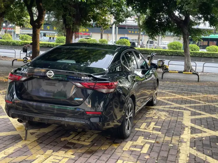 Nissan Sylphy 2021 Model 1.6L XL CVT Yuexiang Edition – фото 6