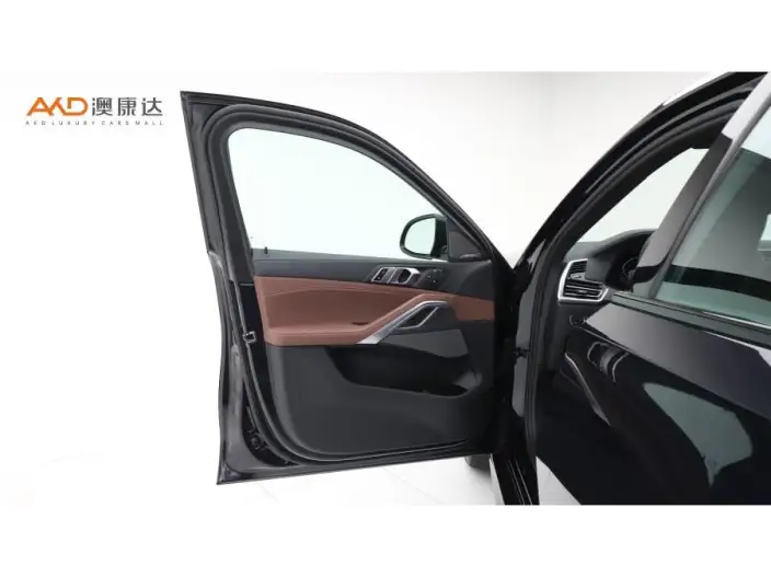 BMW X6 2022 Model Facelift II xDrive40i Exclusive Model M Sports Set – фото 9