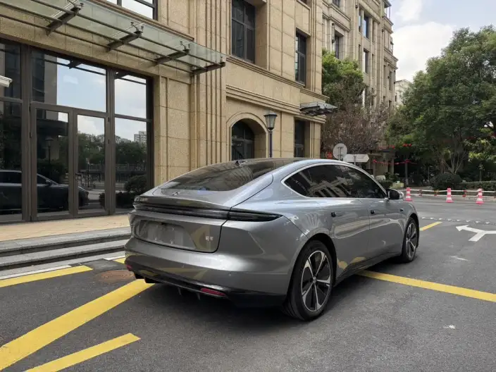 NIO ET5 2025 Model 75kWh – фото 7