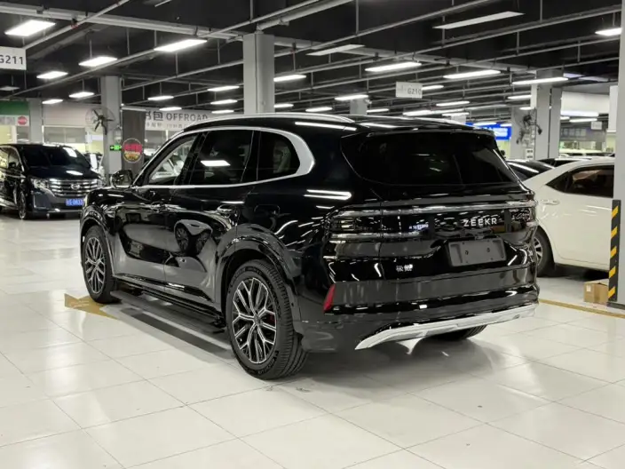 ZEEKR 8X 2026 Model 55kWh MAX – фото 4