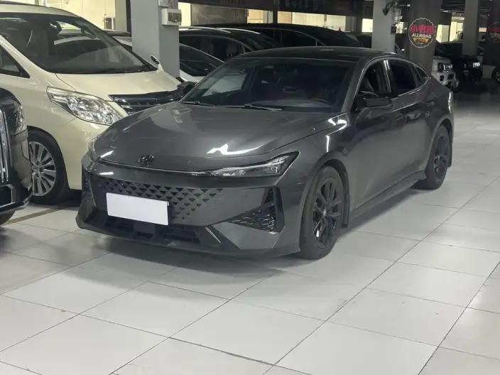 Changan UNI-V 2024 Model 1.5T Noble Model – фото 1