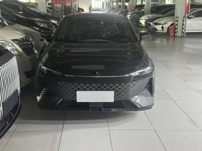 Changan UNI-V 2024 Model 1.5T Noble Model – фото 2