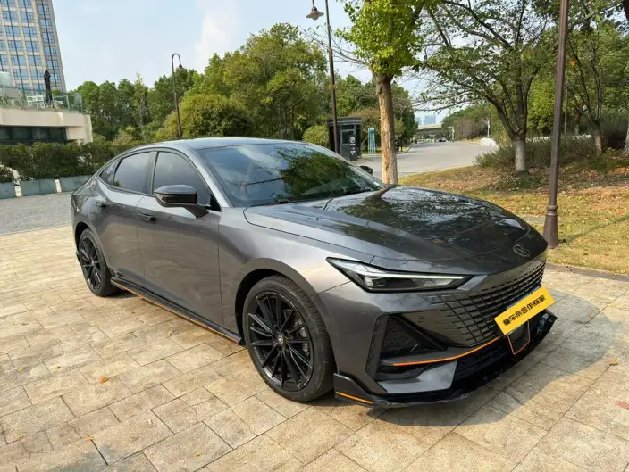Changan UNI-V 2023 Model 1.5T Sports Edition – фото 3
