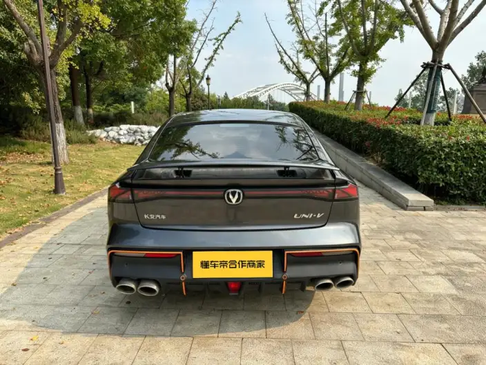 Changan UNI-V 2023 Model 1.5T Sports Edition – фото 5
