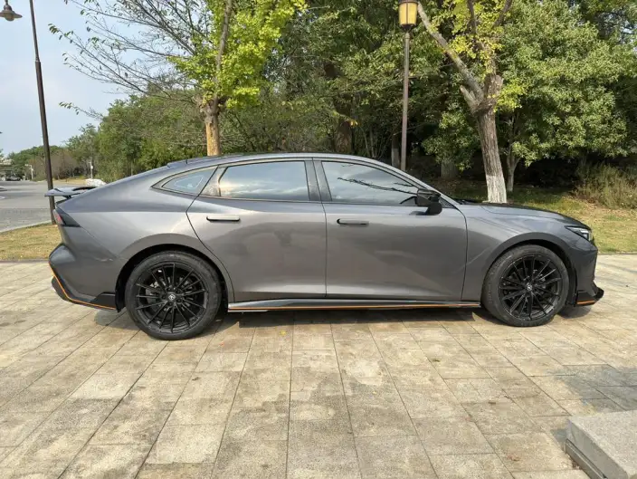 Changan UNI-V 2023 Model 1.5T Sports Edition – фото 6