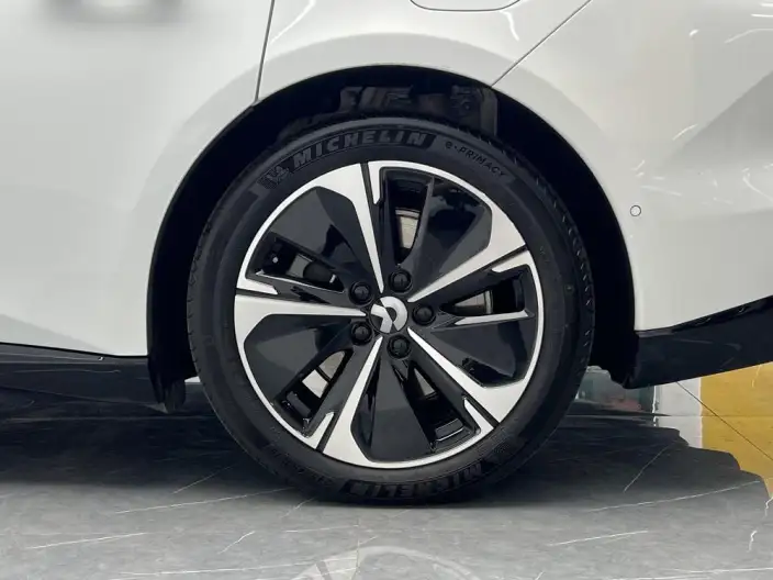 NIO ET5 2025 Model 75kWh – фото 9