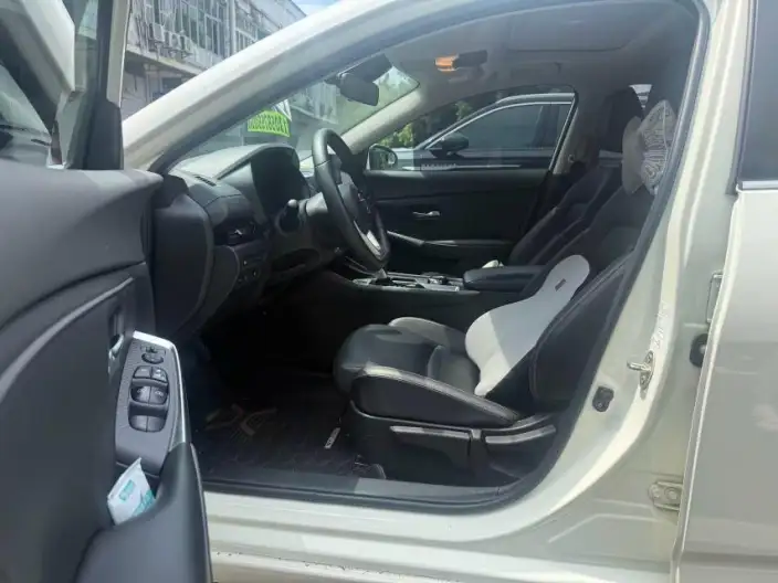 Nissan Sylphy 2022 Model 1.6L XL CVT Yuexiang Edition – фото 7