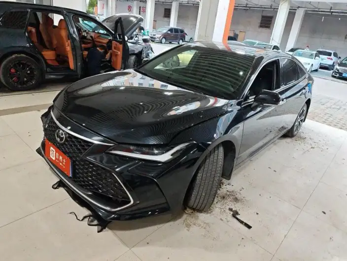 Toyota Avalon 2023 Model 2.5L Automatic Deluxe Edition – фото 1