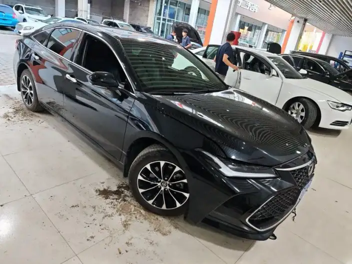 Toyota Avalon 2023 Model 2.5L Automatic Deluxe Edition – фото 2