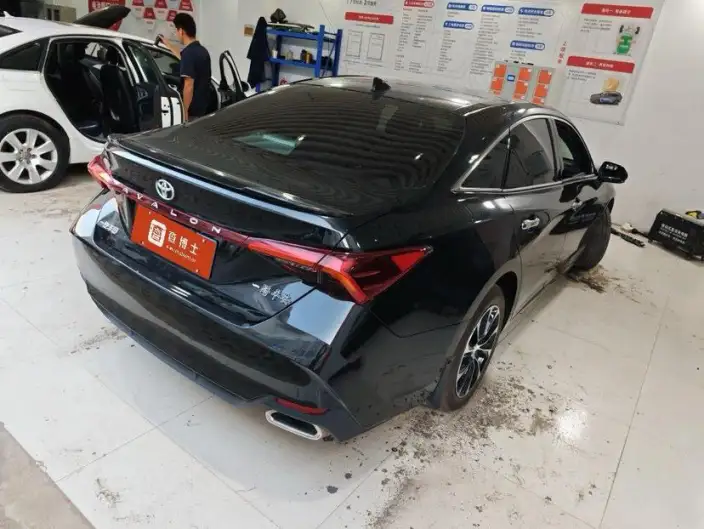 Toyota Avalon 2023 Model 2.5L Automatic Deluxe Edition – фото 4