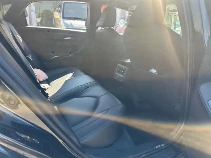 Toyota Avalon 2023 Model 2.5L Automatic Deluxe Edition – фото 7