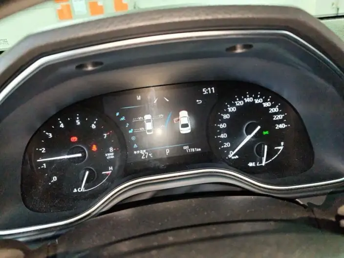 Toyota Avalon 2023 Model 2.5L Automatic Deluxe Edition – фото 9