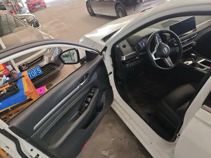 Nissan Teana 2022 Model 2.0L XL-TLS Yuexiang Edition – фото 9