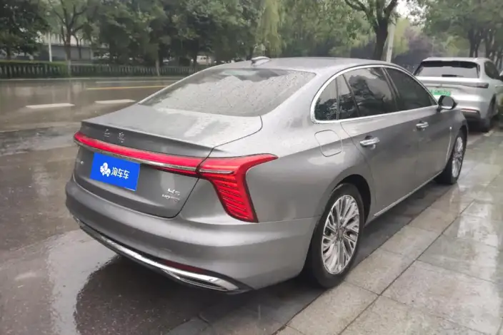 Hongqi H5 2023 Model 2.0T Automatic Flag Enjoy Edition – фото 3