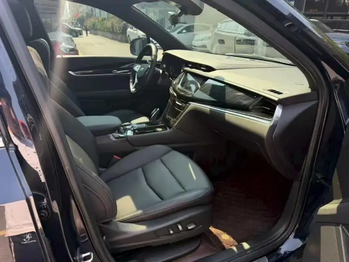Cadillac XT6 2022 Model 2.0T VII seat 4WD Luxury Model – фото 3